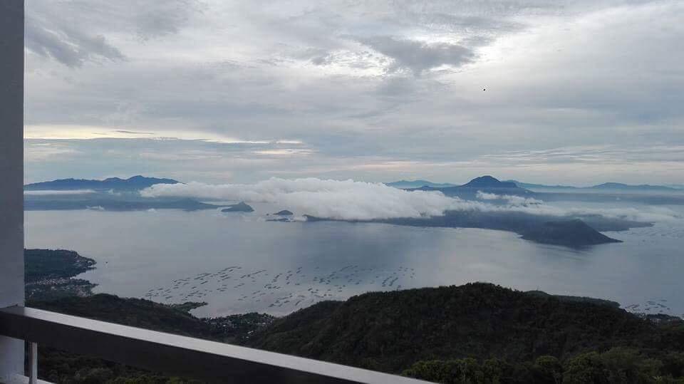 Cozy Staycation Tagaytay At Wind Residences タガイタイ エクステリア 写真